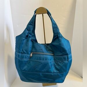 Lug Gondola SE hobo style tote bag in Ocean blue